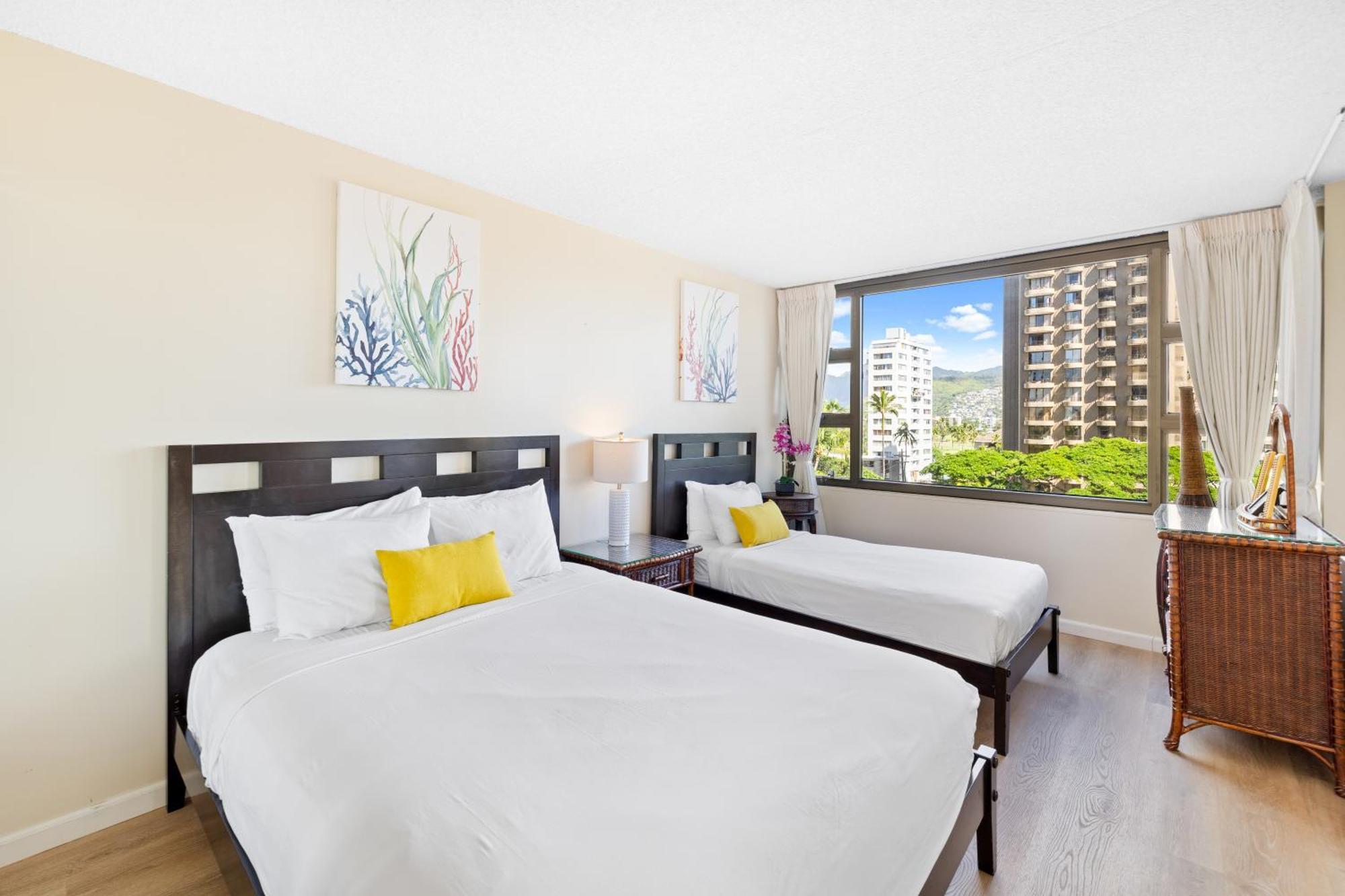 Cozy Waikiki Getaway, Stroll To Beach With Free Parking Honolulu Exterior photo