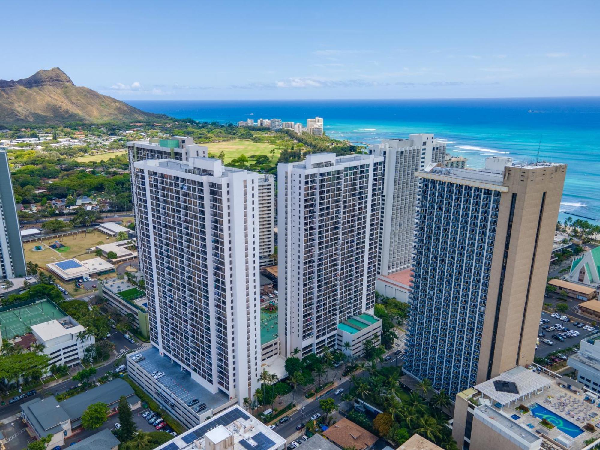 Cozy Waikiki Getaway, Stroll To Beach With Free Parking Honolulu Exterior photo
